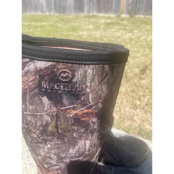 Boots - Picture 3 of 5